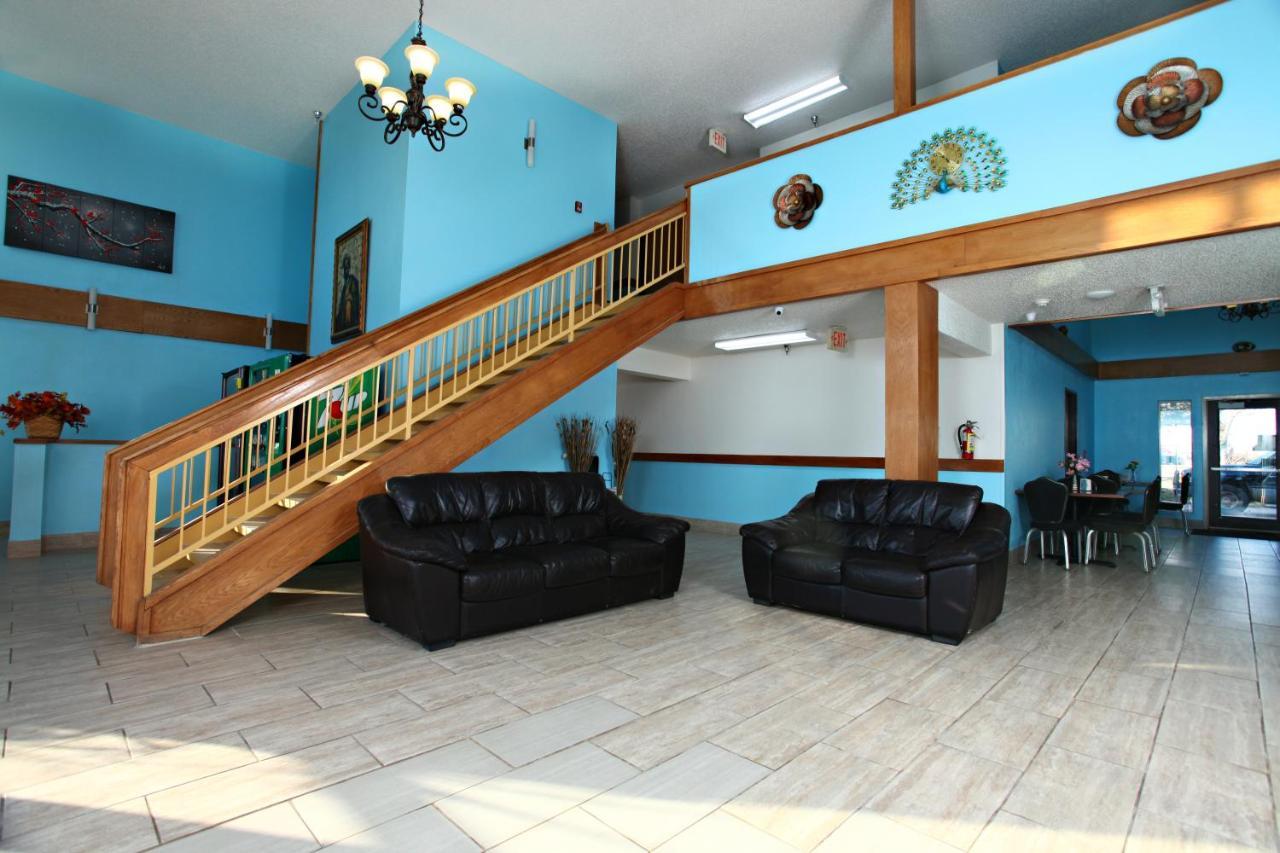 Coratel Inn & Suites By Jasper Newton מראה חיצוני תמונה