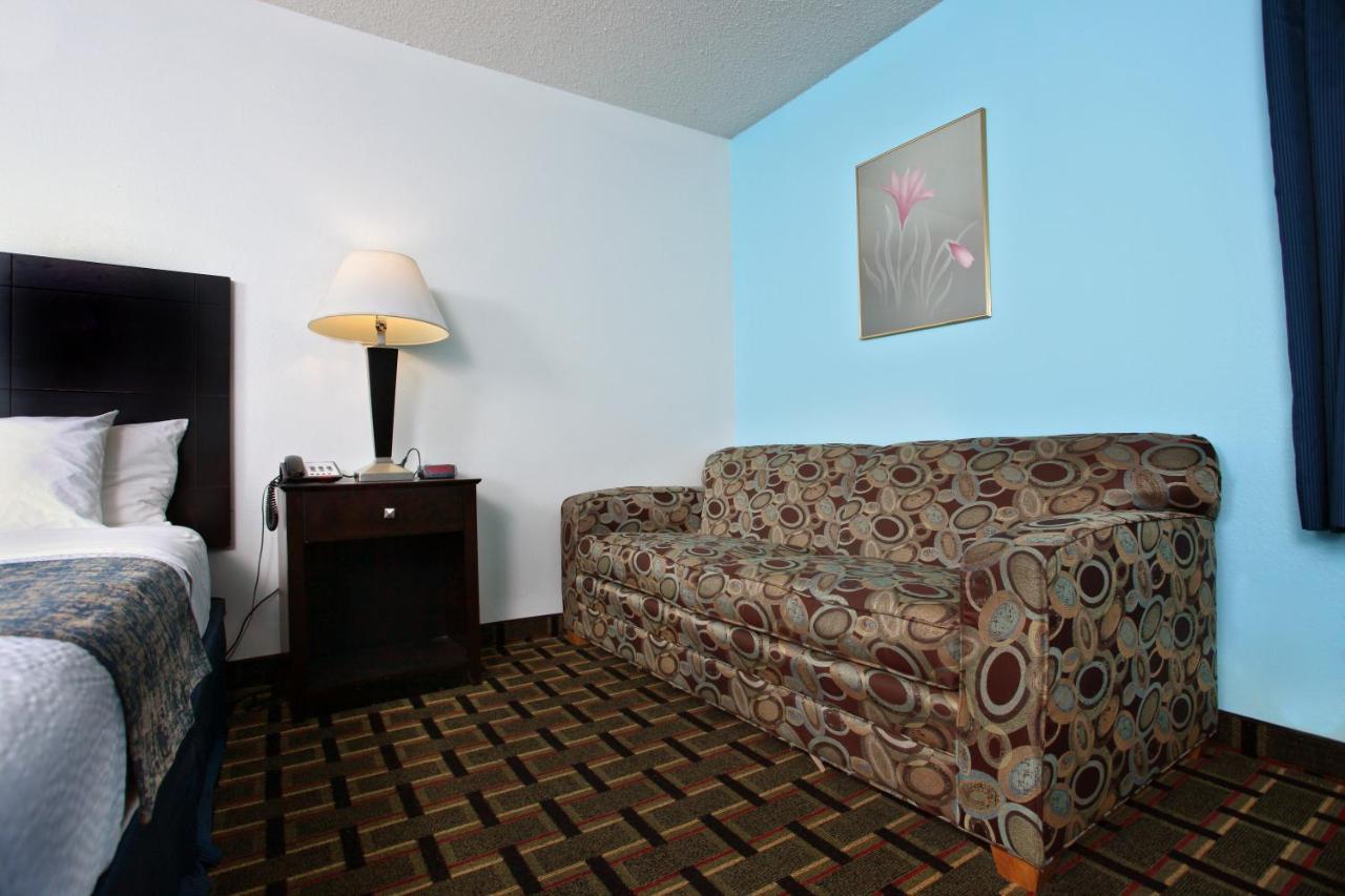 Coratel Inn & Suites By Jasper Newton מראה חיצוני תמונה
