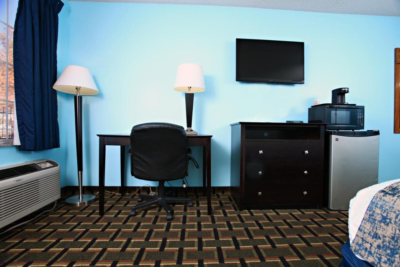 Coratel Inn & Suites By Jasper Newton מראה חיצוני תמונה