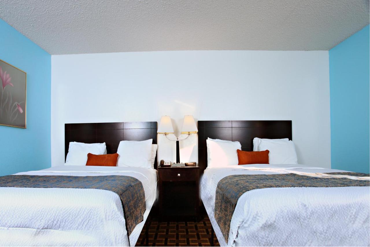 Coratel Inn & Suites By Jasper Newton מראה חיצוני תמונה